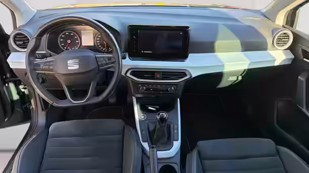 SEAT ARONA 9 / 20