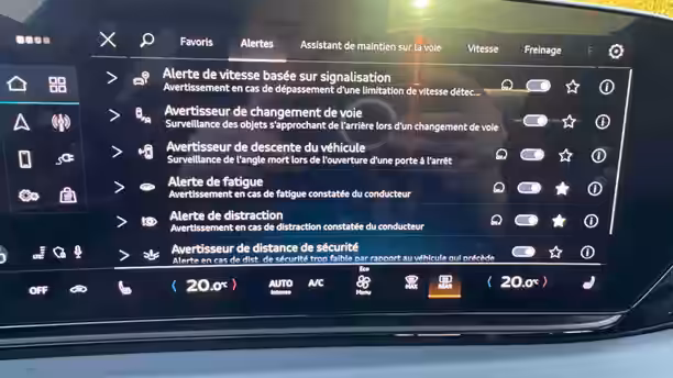 AUDI A6 E-TRON AVANT 28 / 29
