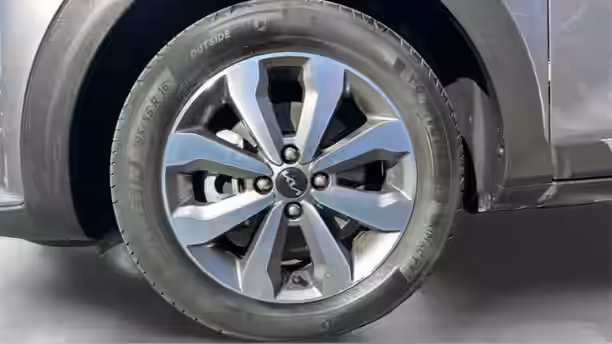 KIA STONIC 14 / 27