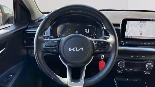 KIA STONIC 10 / 27