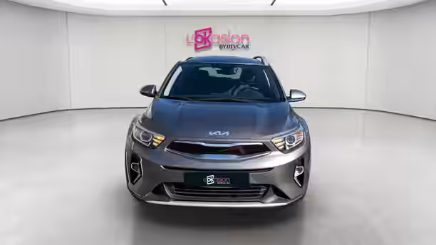 KIA STONIC 8 / 27