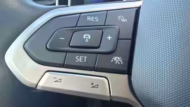 VOLKSWAGEN POLO 38 / 46