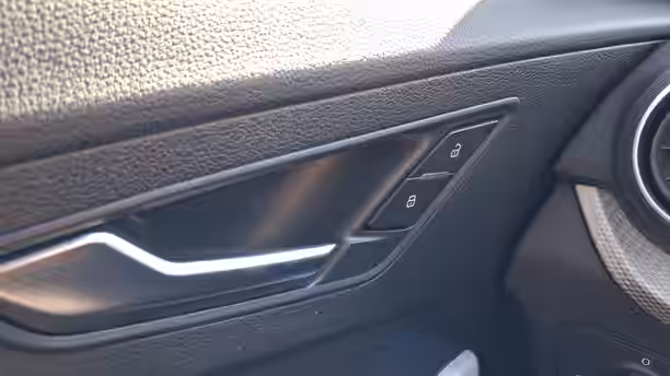AUDI Q2 26 / 42