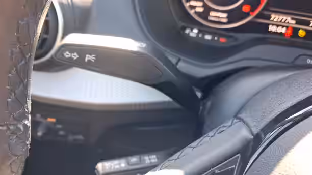 AUDI Q2 32 / 42