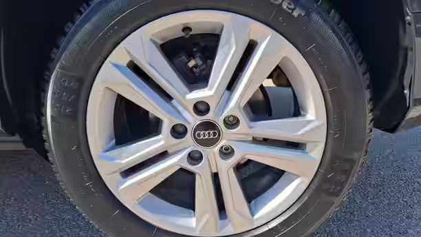 AUDI Q2 40 / 42