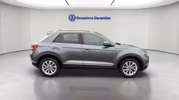VOLKSWAGEN T-ROC 6 / 32