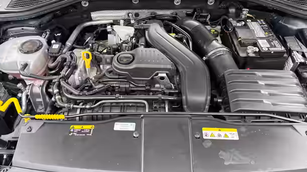 VOLKSWAGEN T-ROC 15 / 32