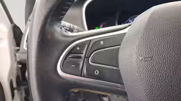 RENAULT MEGANE IV BERLINE BUSINESS 18 / 22