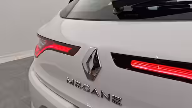 RENAULT MEGANE IV BERLINE BUSINESS 15 / 22