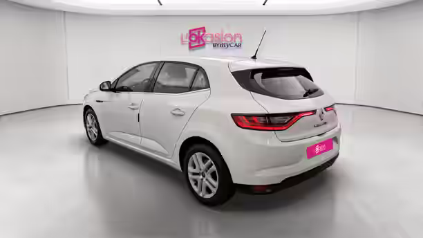RENAULT MEGANE IV BERLINE BUSINESS 3 / 22