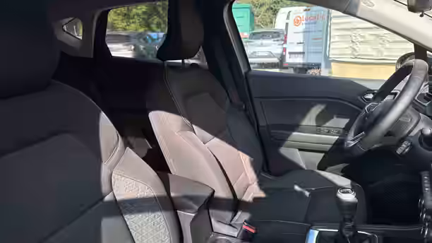 RENAULT CAPTUR 24 / 24