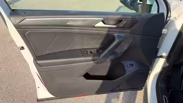 VOLKSWAGEN TIGUAN 25 / 43