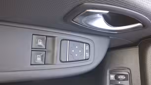 RENAULT CLIO IV BUSINESS 18 / 70