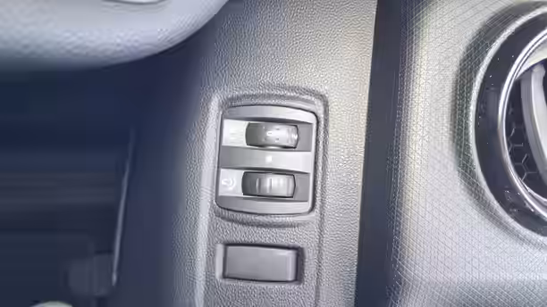 RENAULT CLIO IV BUSINESS 19 / 70