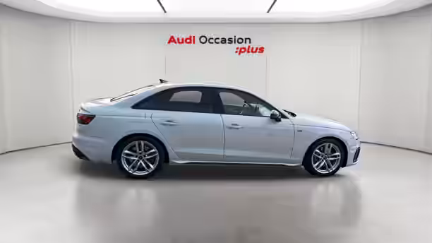 AUDI A4 6 / 32