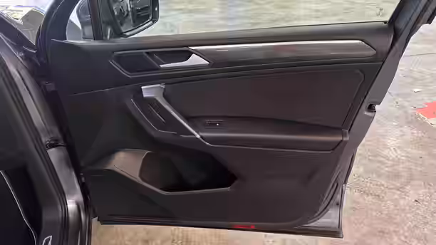 VOLKSWAGEN TIGUAN ALLSPACE 25 / 36