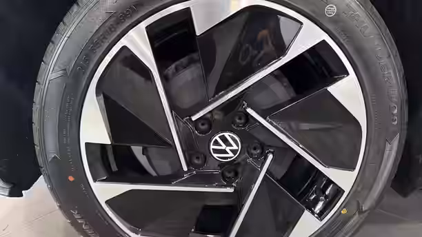 VOLKSWAGEN ID.3 24 / 26