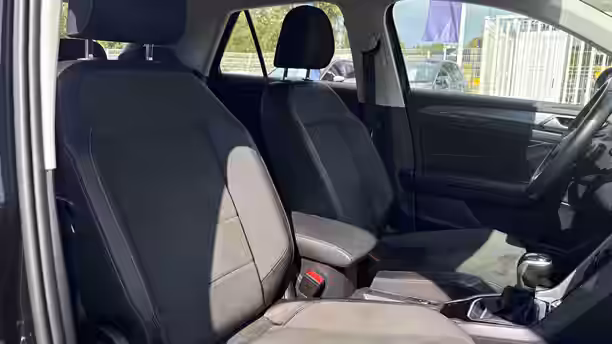 VOLKSWAGEN T-ROC 21 / 27