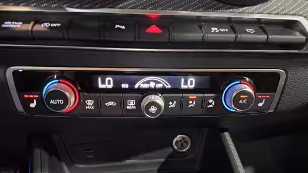 AUDI Q2 11 / 32
