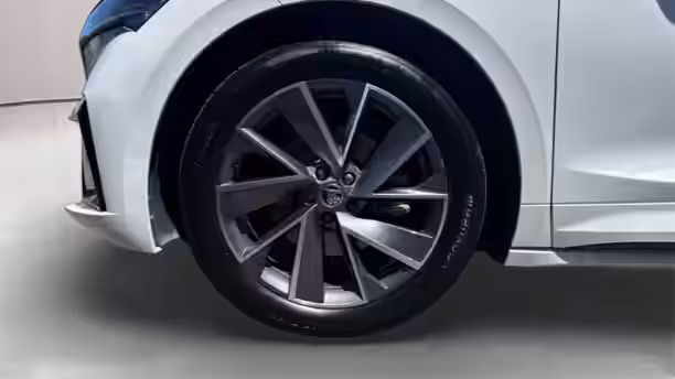 SKODA ENYAQ 16 / 25