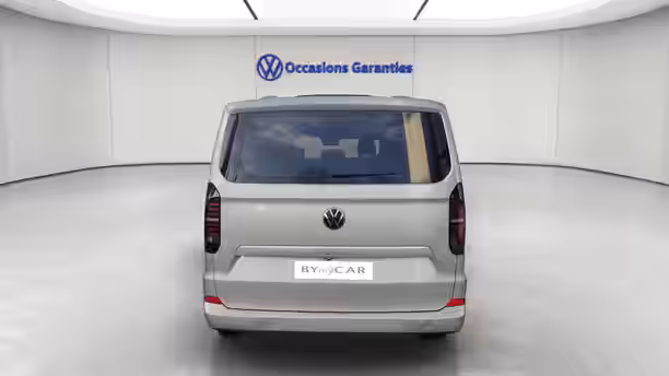 VOLKSWAGEN UTILITAIRES CARAVELLE 7 4 / 17