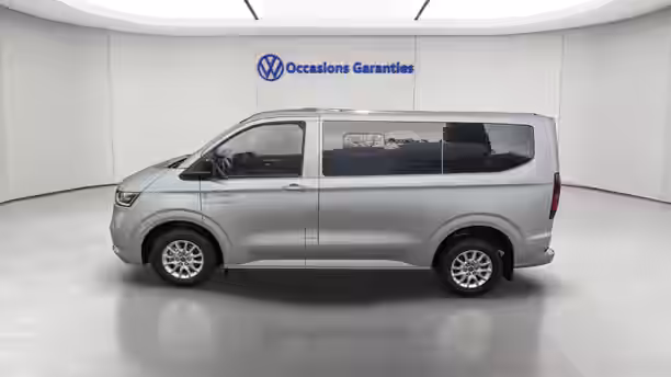 VOLKSWAGEN UTILITAIRES CARAVELLE 7 2 / 17