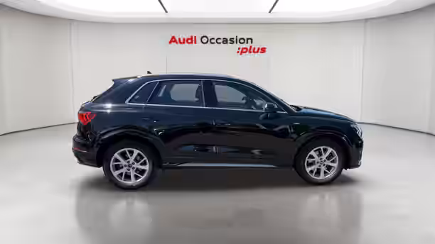 AUDI Q3 6 / 35