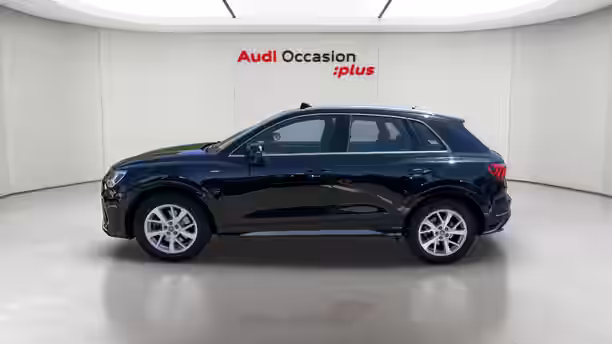 AUDI Q3 2 / 35