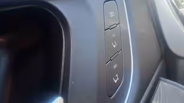NISSAN X-TRAIL 18 / 28