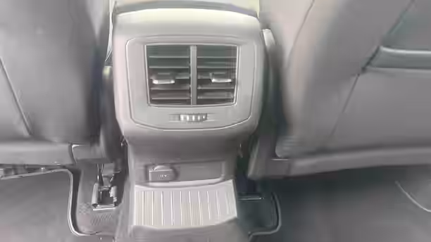 VOLKSWAGEN T-ROC 33 / 47
