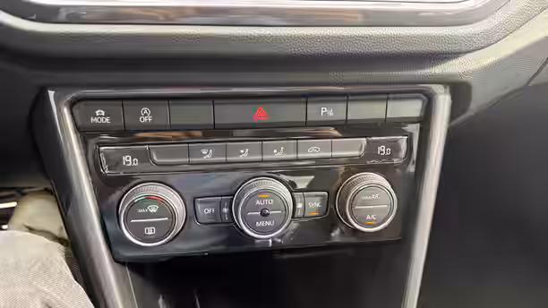 VOLKSWAGEN T-ROC 11 / 25