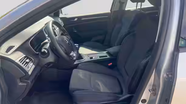 RENAULT MEGANE IV BERLINE 11 / 22