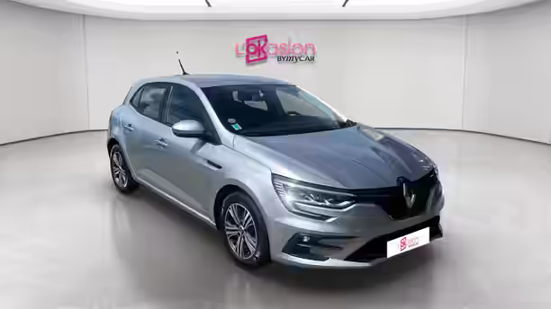 RENAULT MEGANE IV BERLINE 7 / 22