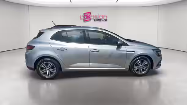 RENAULT MEGANE IV BERLINE 6 / 22