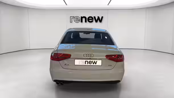 AUDI A4 4 / 22