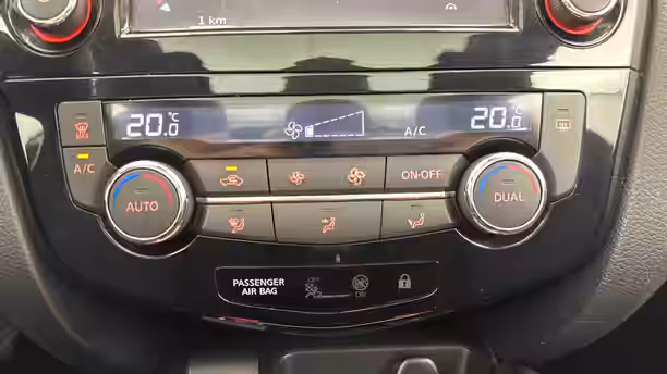 NISSAN QASHQAI 25 / 25