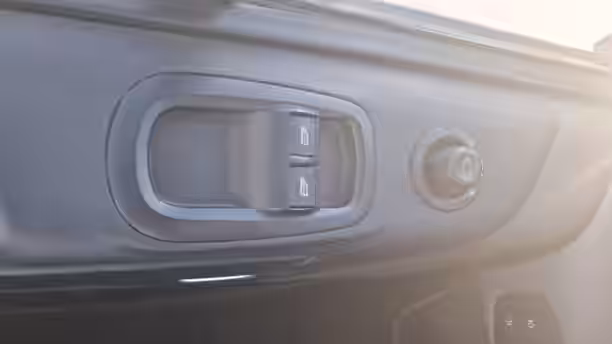 FORD TRANSIT CUSTOM FOURGON 25 / 50