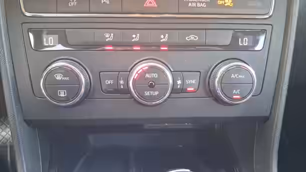 SEAT LEON BUSINESS 22 / 27