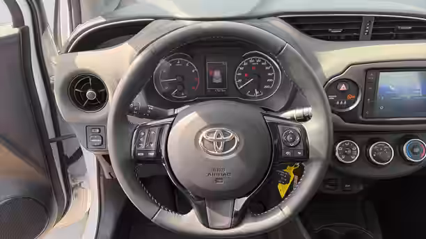 TOYOTA YARIS MY19 10 / 32