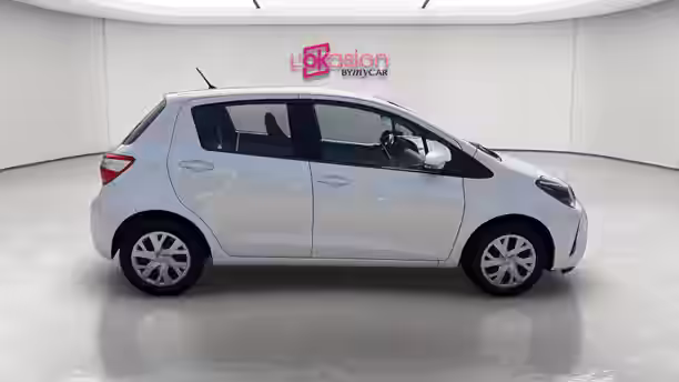 TOYOTA YARIS MY19 6 / 32