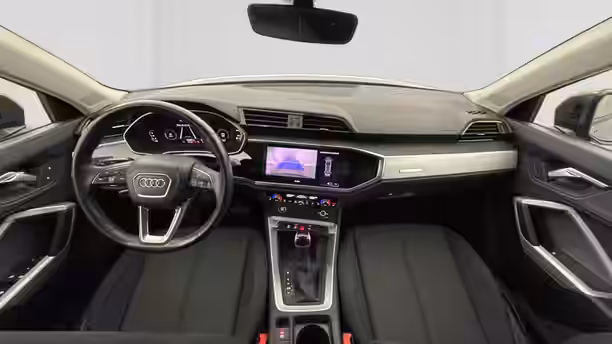 AUDI Q3 9 / 24