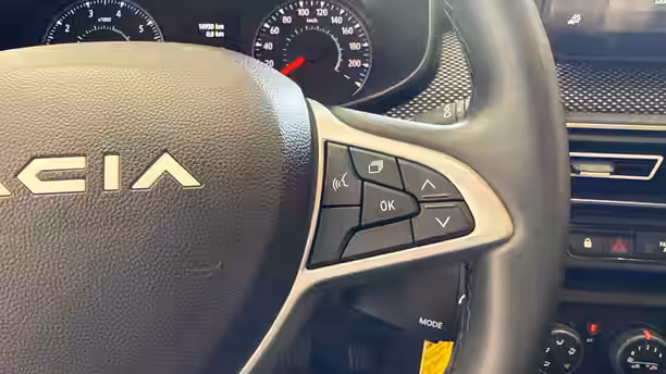 DACIA SANDERO 19 / 33