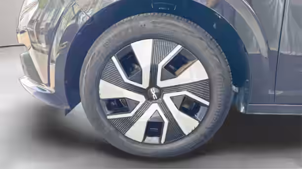 DACIA SANDERO 14 / 33