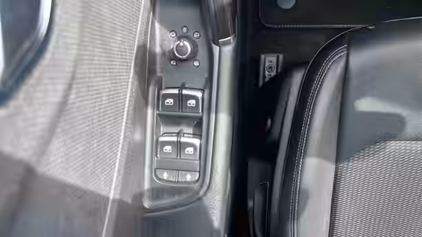 AUDI Q2 21 / 23