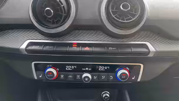 AUDI Q2 19 / 23