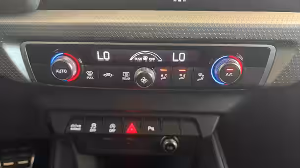 AUDI A1 SPORTBACK 16 / 18