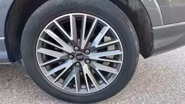 AUDI Q3 SPORTBACK 24 / 32