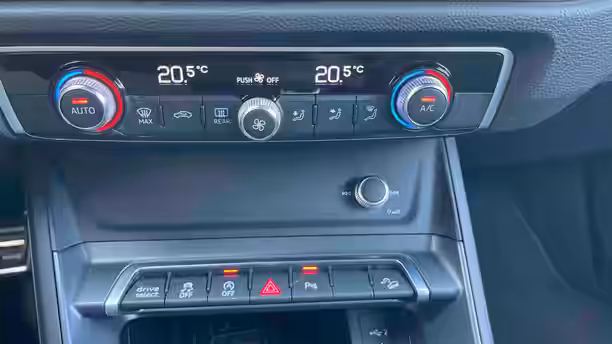 AUDI Q3 SPORTBACK 21 / 32