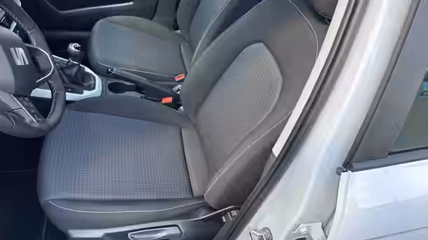 SEAT ARONA 18 / 24