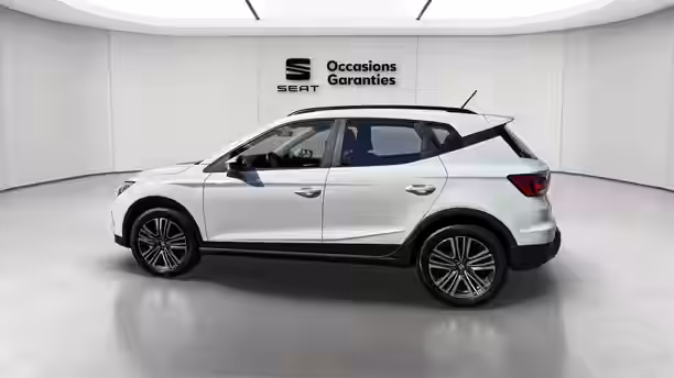 SEAT ARONA 2 / 24